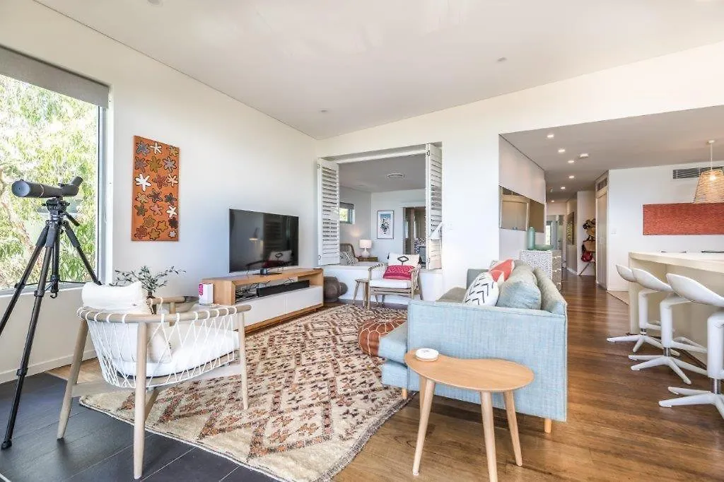 At Waves Penthouse Unit15 Apartment Point Lookout